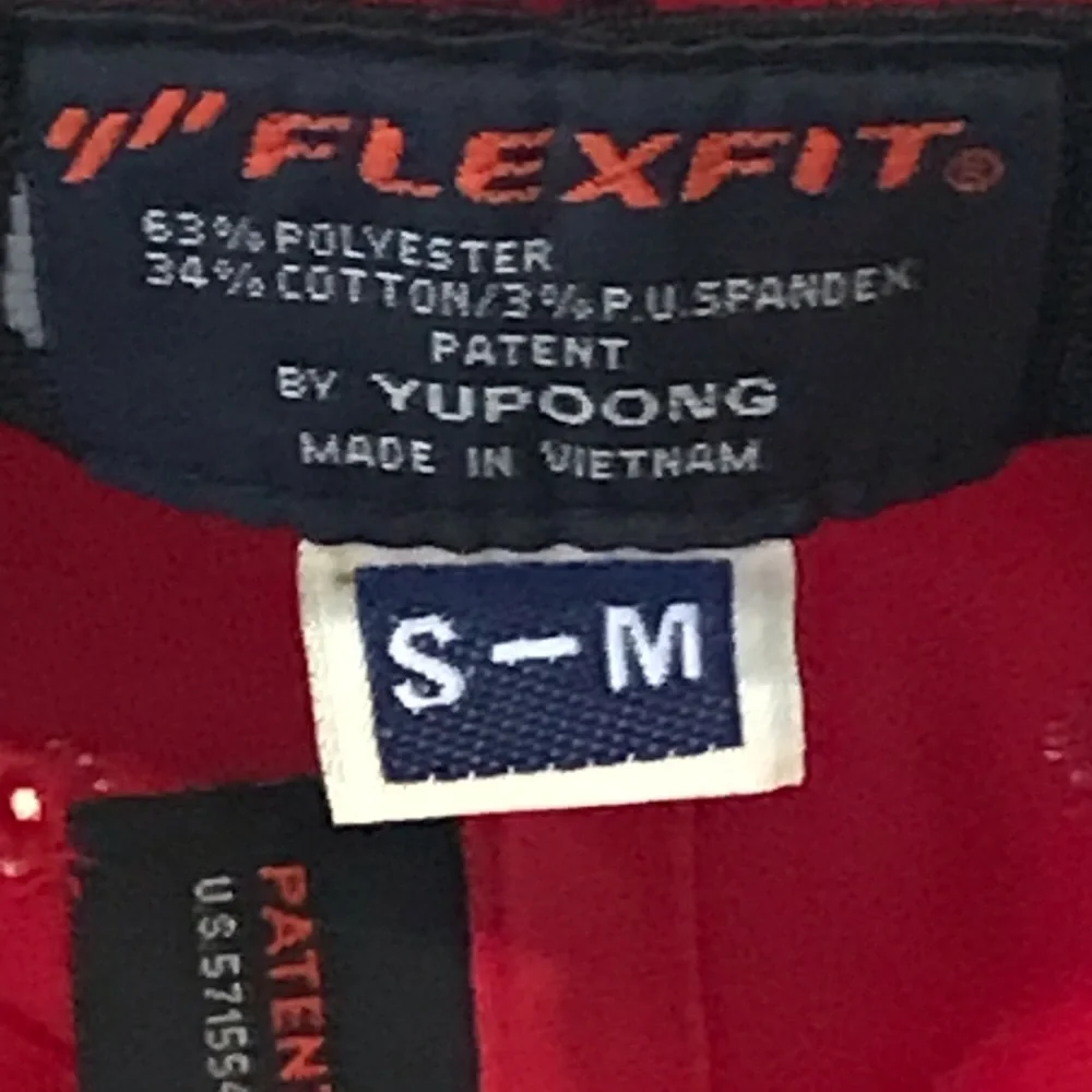 Yupoong FlexFit Austin Speed Shop S-M Red Cap